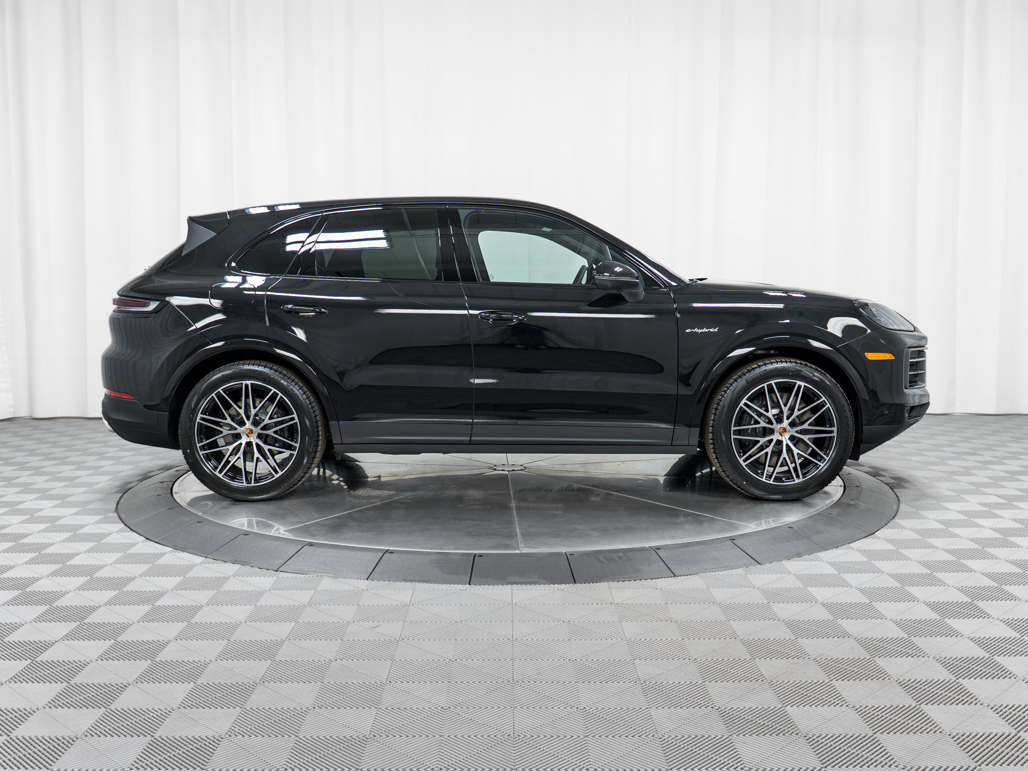 New 2026 Porsche Cayenne E-Hybrid image 8