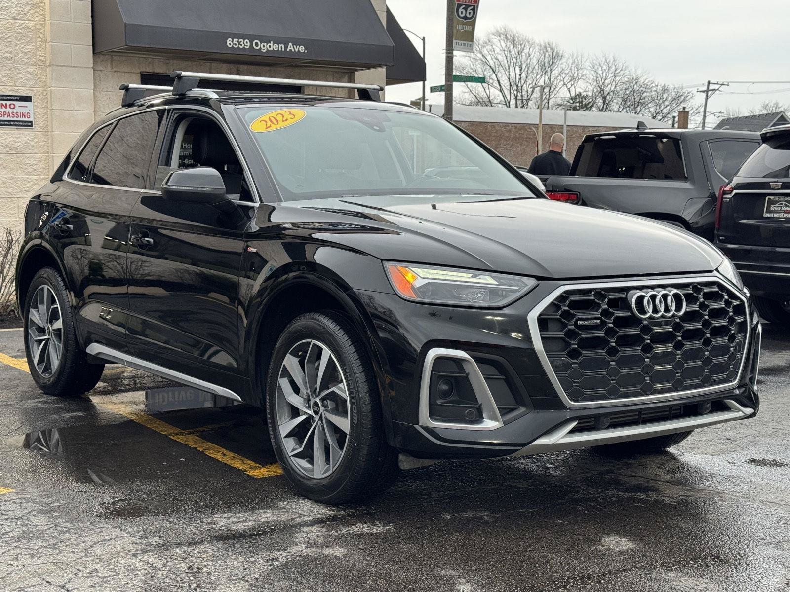 Used 2023 Audi Q5 2.0T Premium Plus w/ Premium Plus Package AWD/4WD image 12