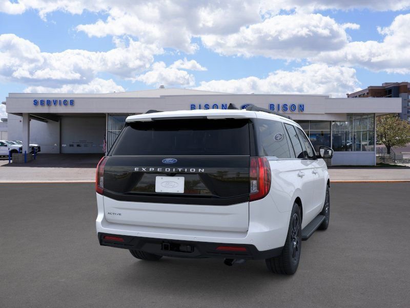 New 2025 Ford Expedition Active image 8