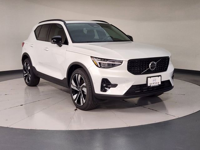 New 2026 Volvo XC40 B5 Ultra w/ Protection Package Premier AWD/4WD image 7