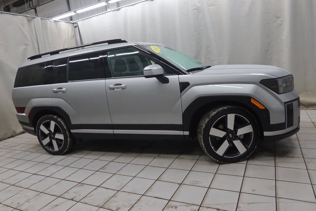 Certified 2025 Hyundai Santa Fe Limited image 1
