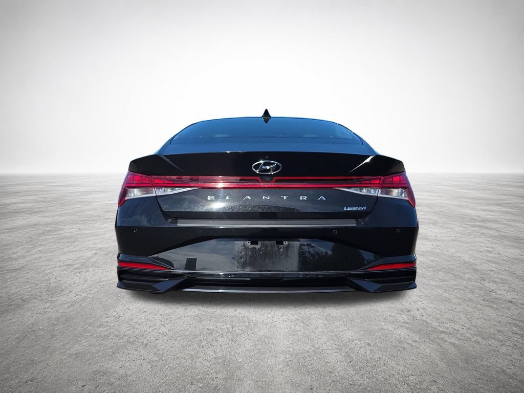 Used 2023 Hyundai Elantra Limited FWD image 7