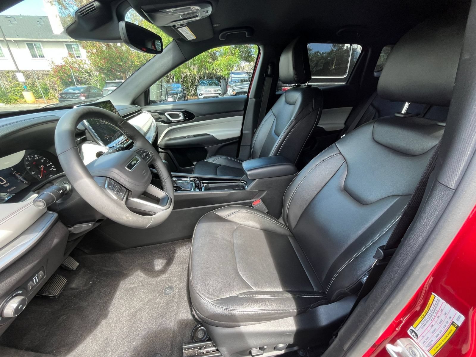 Used 2025 Jeep Compass Limited AWD/4WD image 30