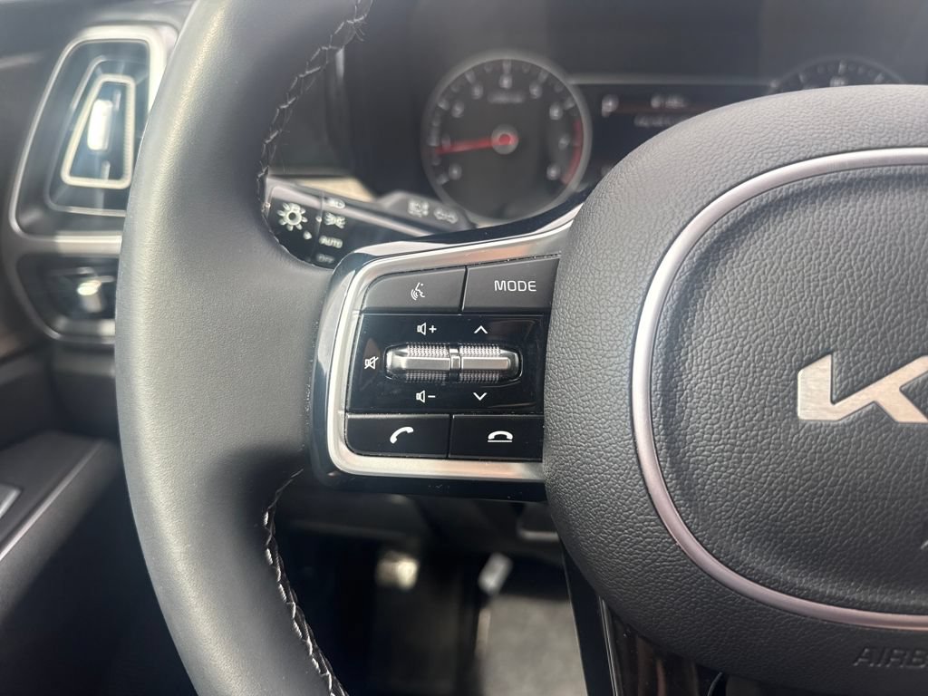 Used 2023 Kia Sorento S AWD/4WD image 15