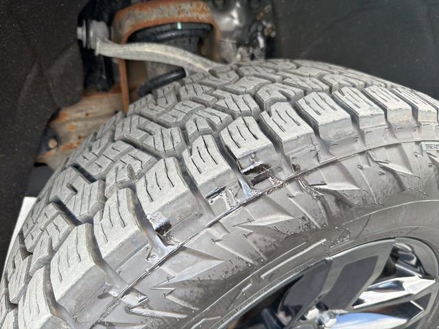 Used 2021 Chevrolet Silverado 1500 LT Trail Boss w/ Convenience Package II image 15