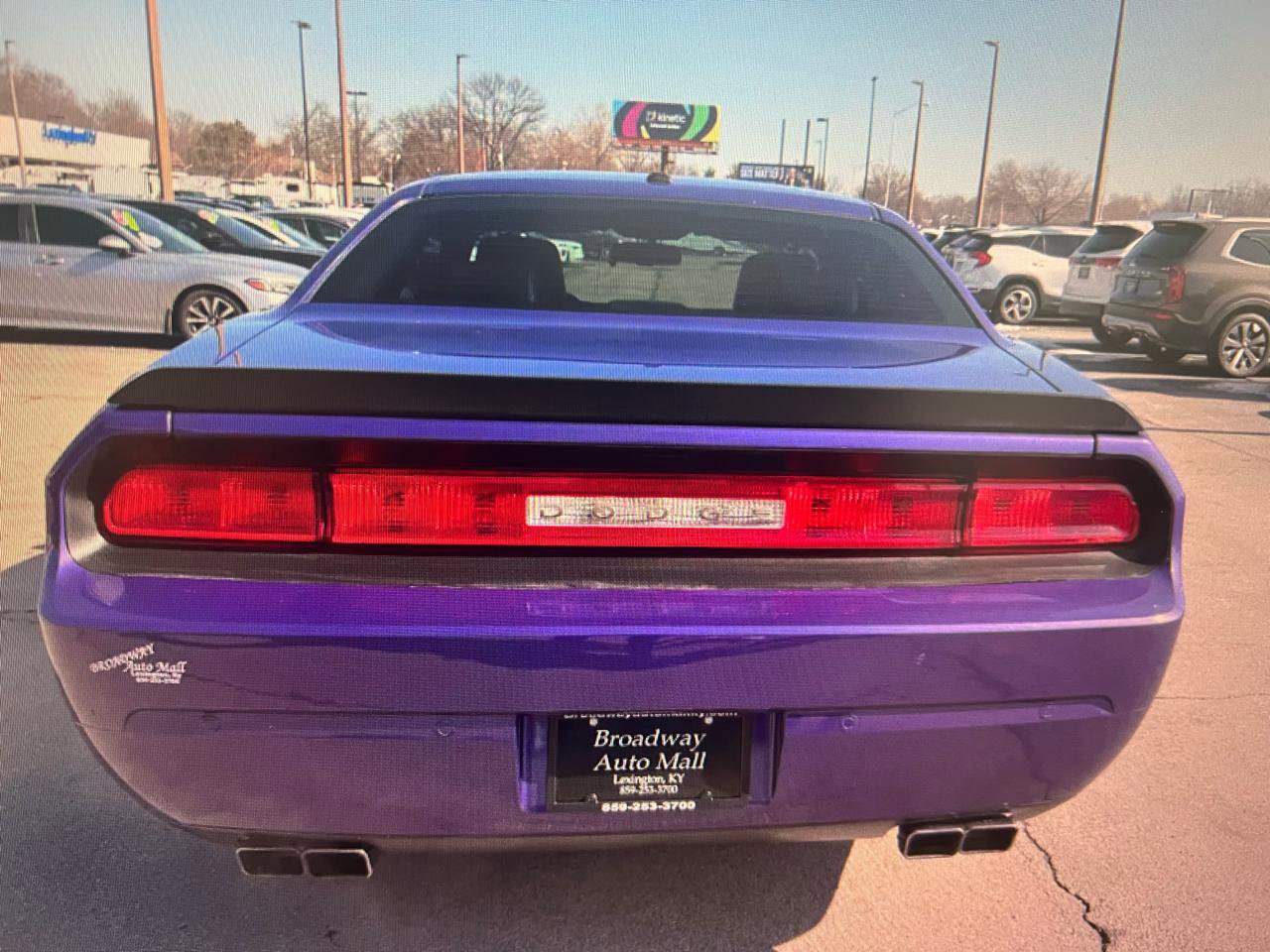 Used 2014 Dodge Challenger R/T RWD image 4