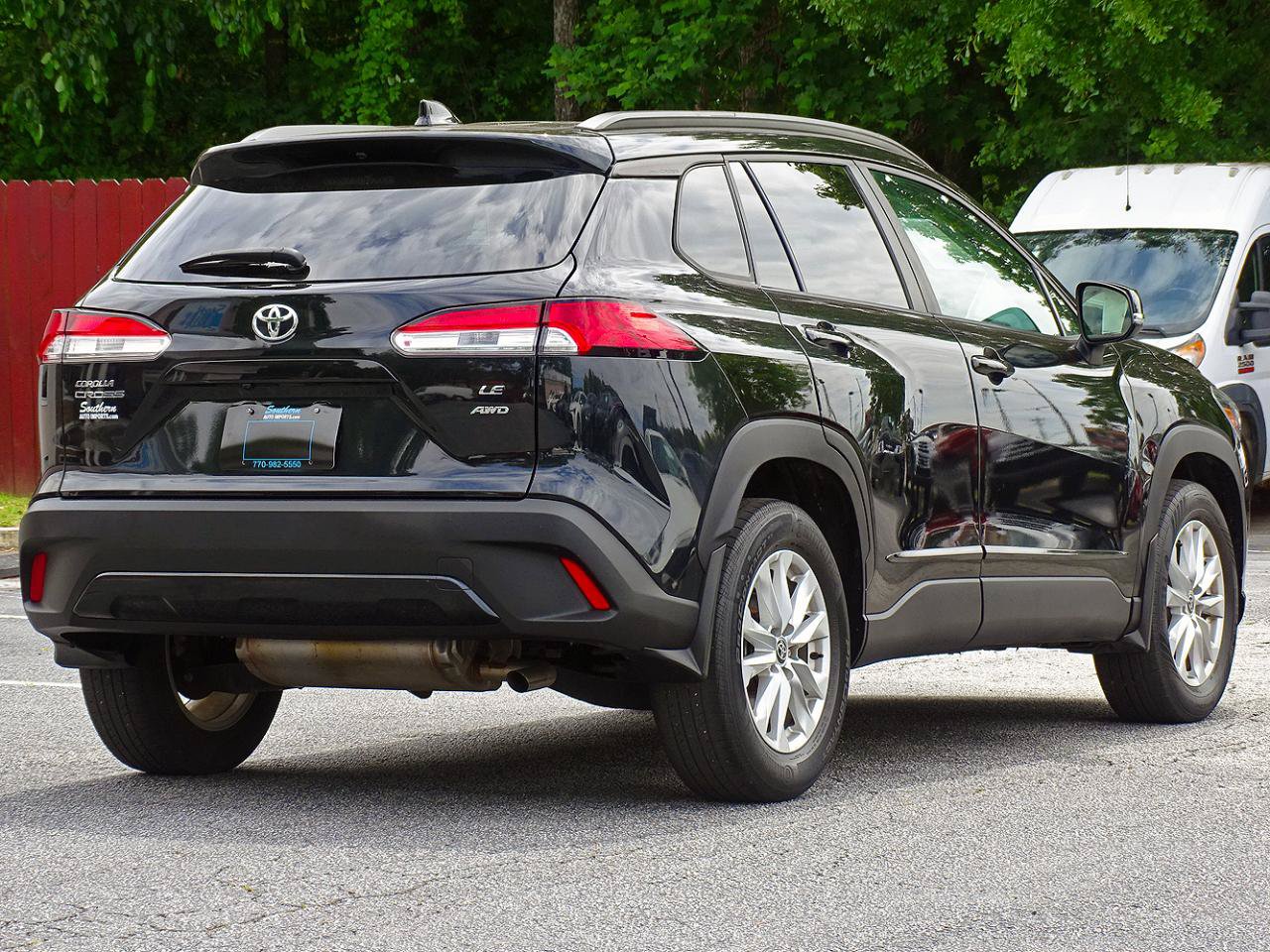 Used 2022 Toyota Corolla Cross LE w/ Moonroof Package AWD/4WD image 10