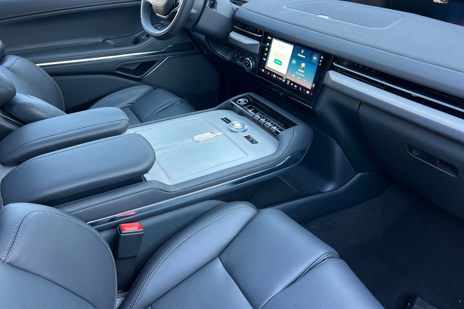 New 2026 Lincoln Navigator Reserve w/ Jet Appearance Package image 15