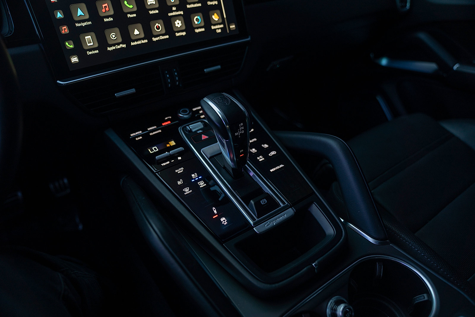 Certified 2023 Porsche Cayenne Turbo S AWD/4WD image 13
