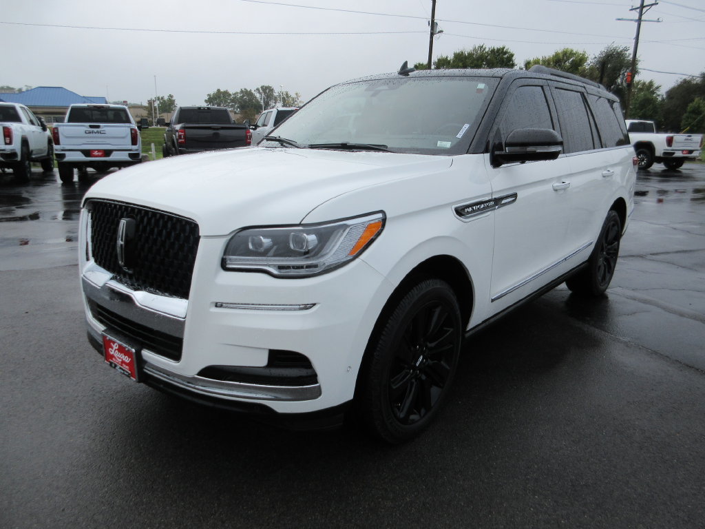 Used 2022 Lincoln Navigator Black Label AWD/4WD image 11