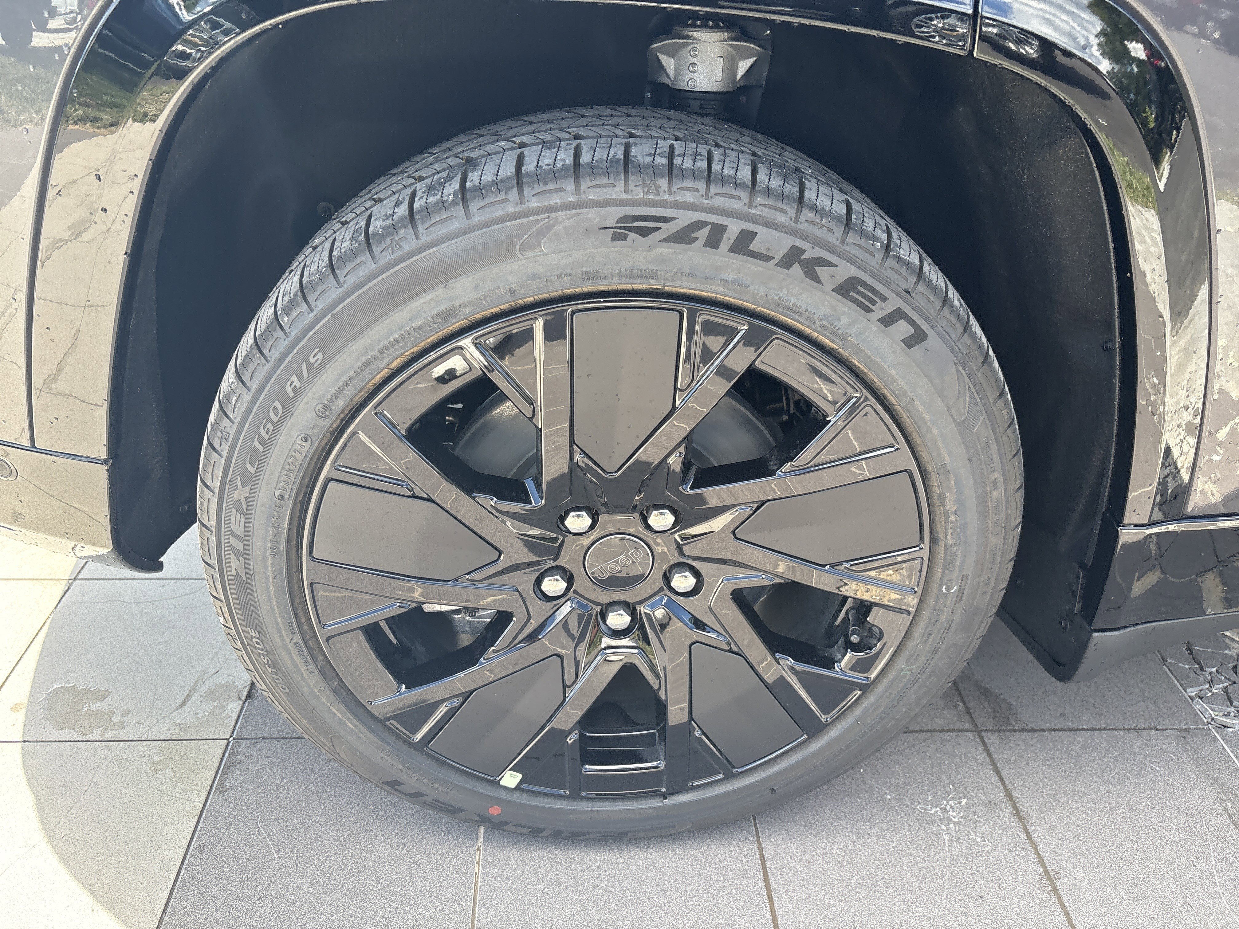 New 2025 Jeep Wagoneer Launch Edition w/ Trailer Tow Group image 7