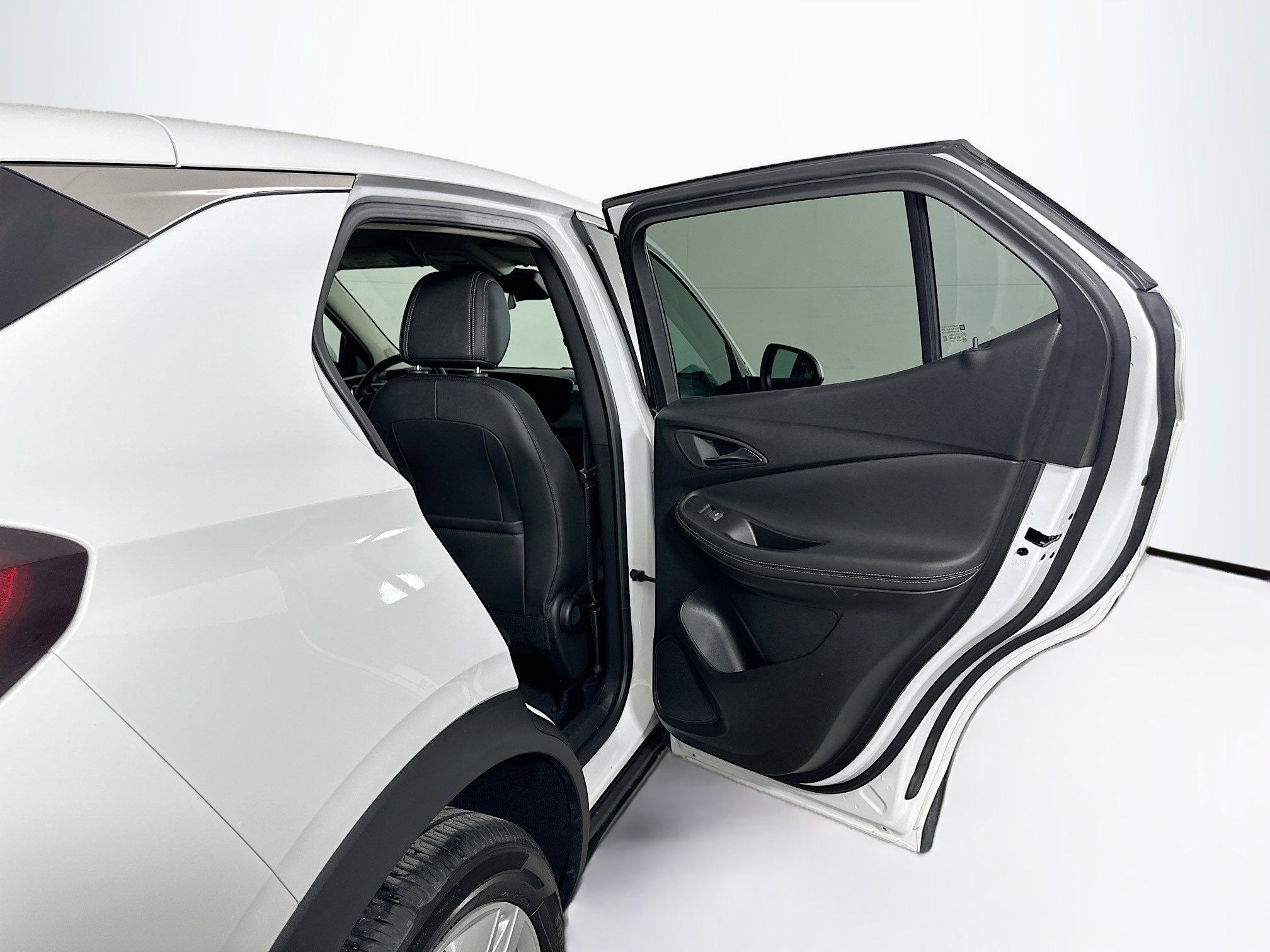 Used 2025 Buick Encore GX Preferred FWD image 30