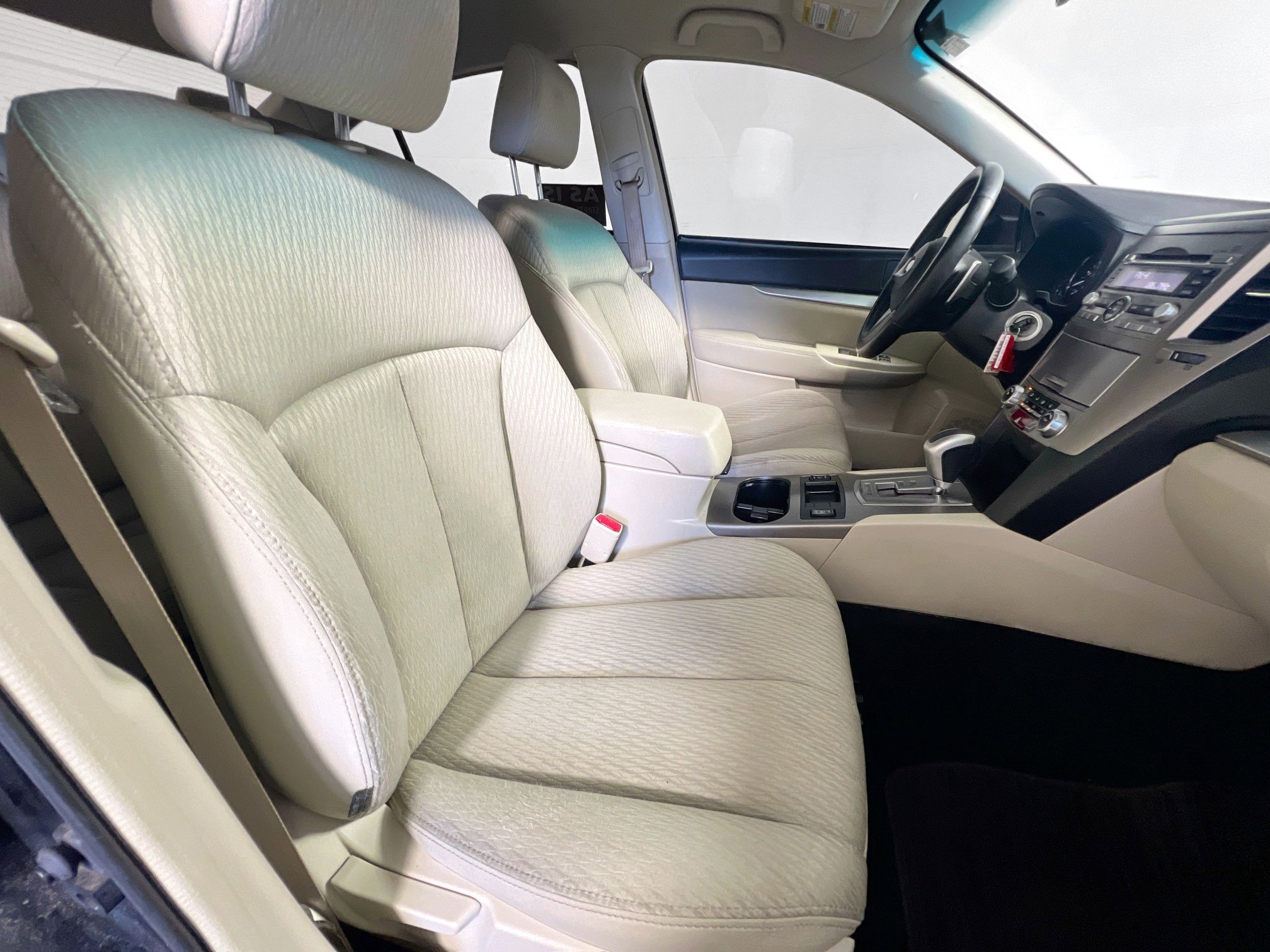 Used 2010 Subaru Legacy 2.5i Premium image 30