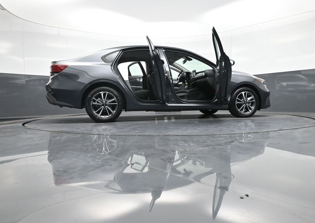 Certified 2022 Kia Forte LXS image 45