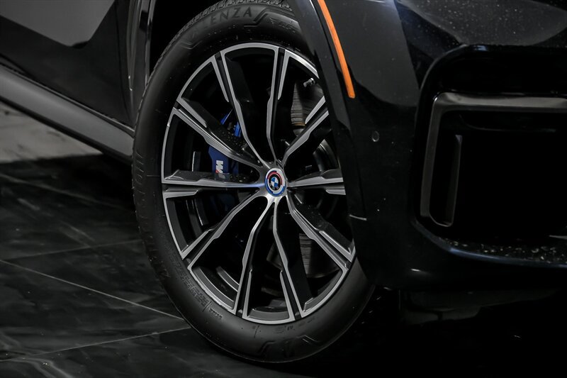 Used 2023 BMW X5 M50i w/ Executive Package AWD/4WD image 3