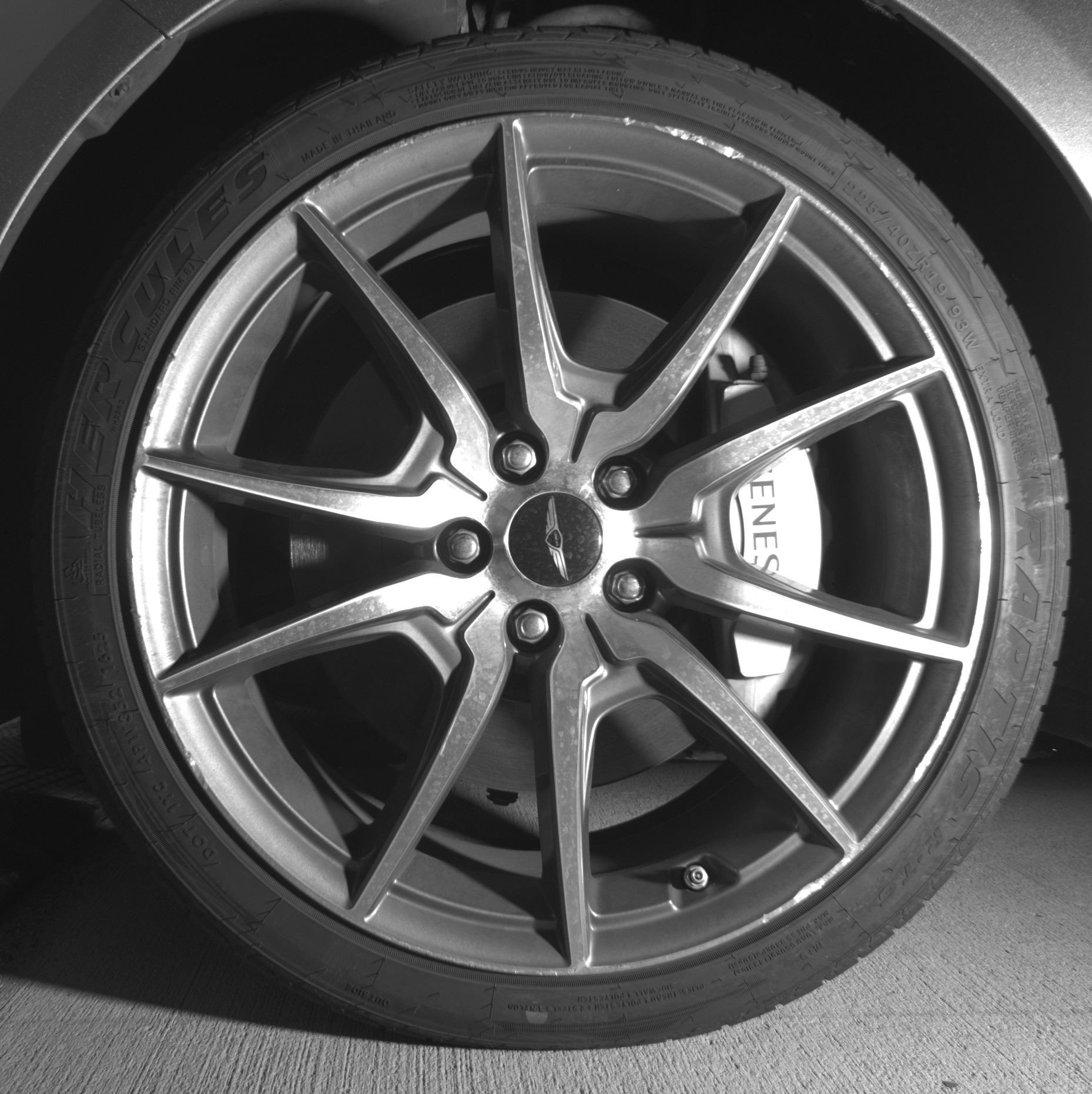 Used 2025 Genesis G70 2.5T image 12