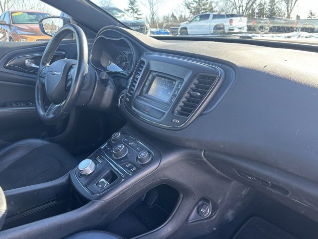 Used 2015 Chrysler 200 S w/ Comfort Group image 15
