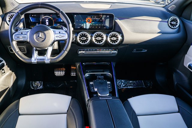 Used 2021 Mercedes-Benz GLA 35 AMG 4MATIC image 23