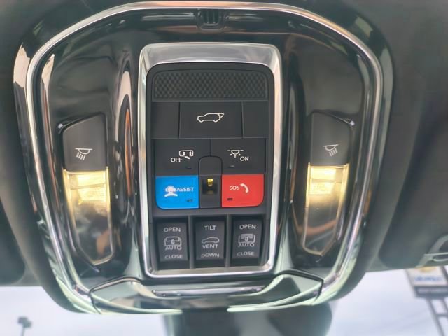 Used 2022 Jeep Grand Cherokee Summit image 5