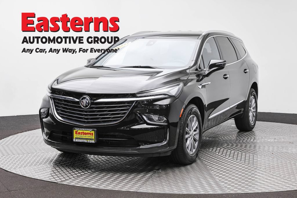 Used 2023 Buick Enclave Essence FWD image 1