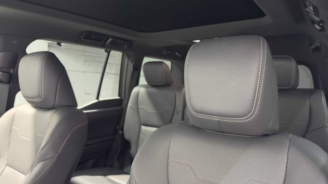 Used 2024 Lexus GX 550 w/ Cold Area Package AWD/4WD image 26