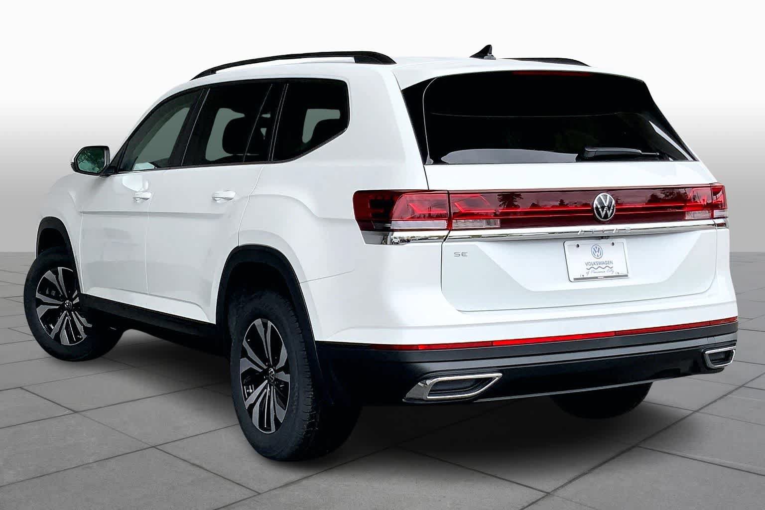 New 2026 Volkswagen Atlas SE FWD image 12