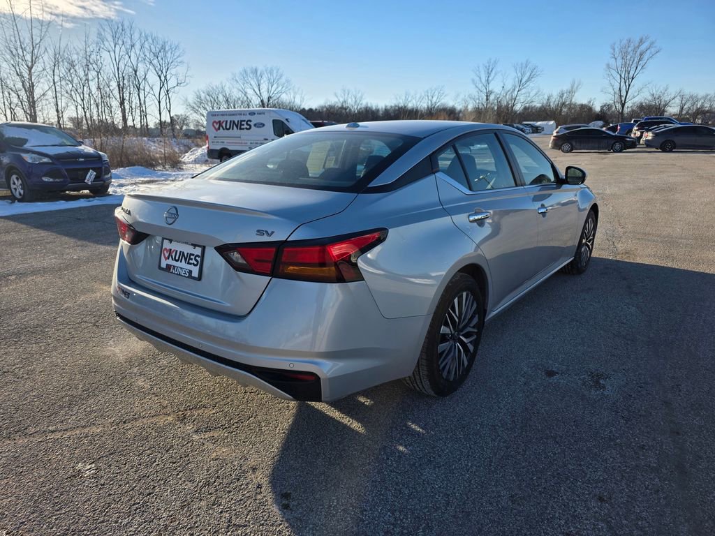 Used 2023 Nissan Altima 2.5 SV image 11