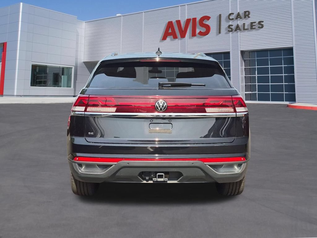 Used 2025 Volkswagen Atlas Cross Sport SE FWD image 7
