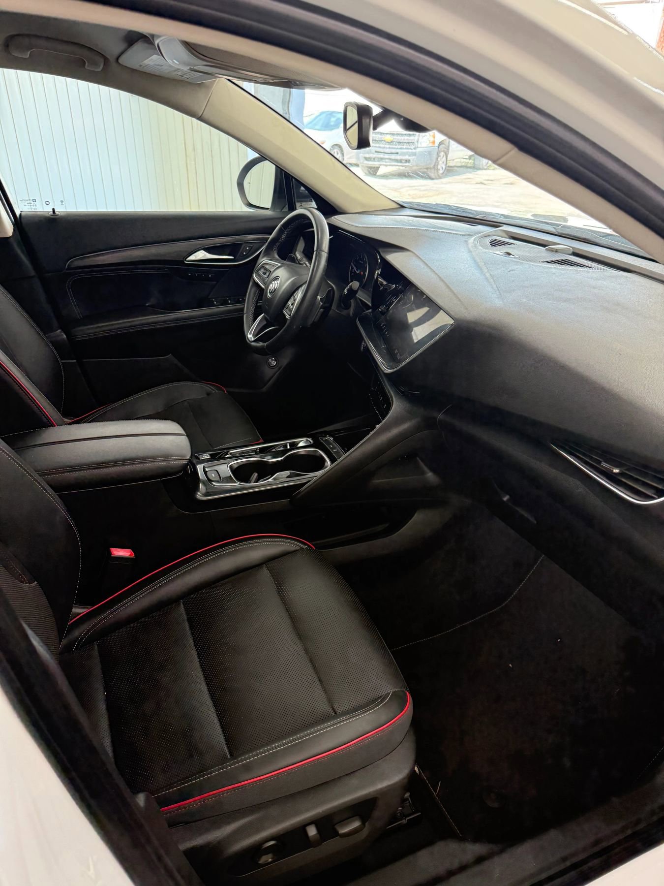 Used 2022 Buick Envision Essence w/ Sport Touring Package image 12