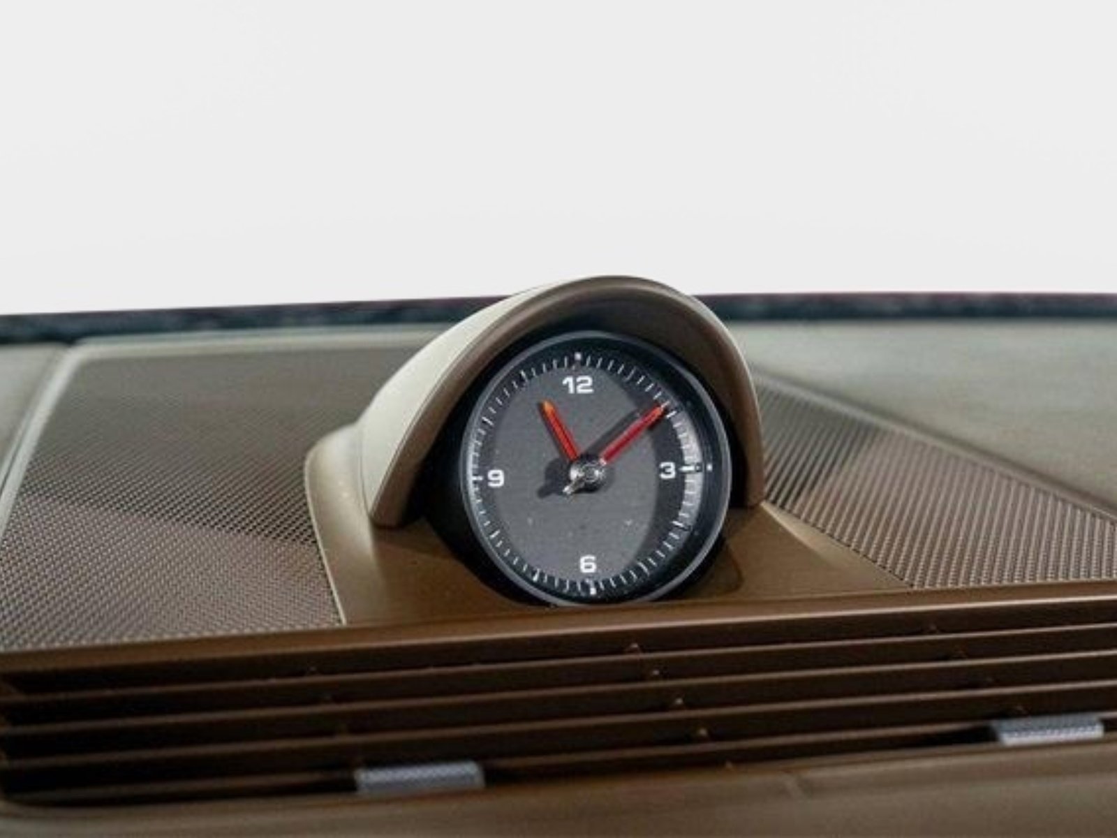 Used 2023 Porsche Panamera 4 Platinum Edition w/ Assistance Package image 41