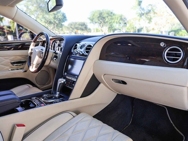 Used 2016 Bentley Flying Spur V8 AWD/4WD image 25