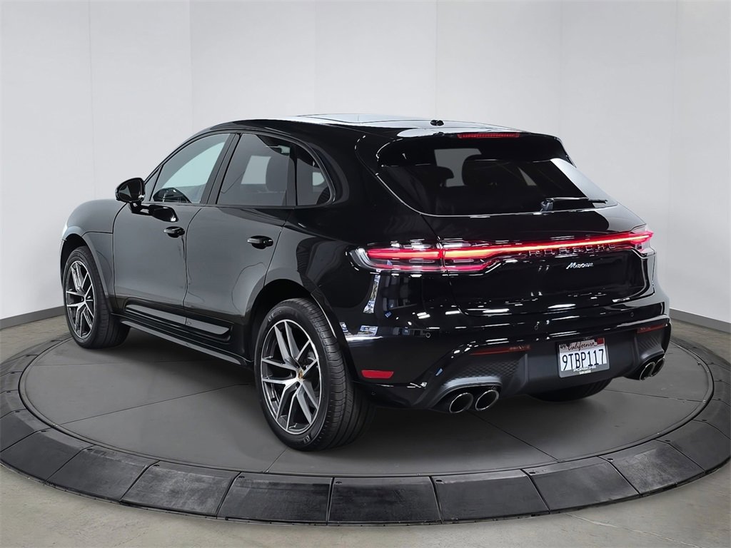 Used 2025 Porsche Macan image 3