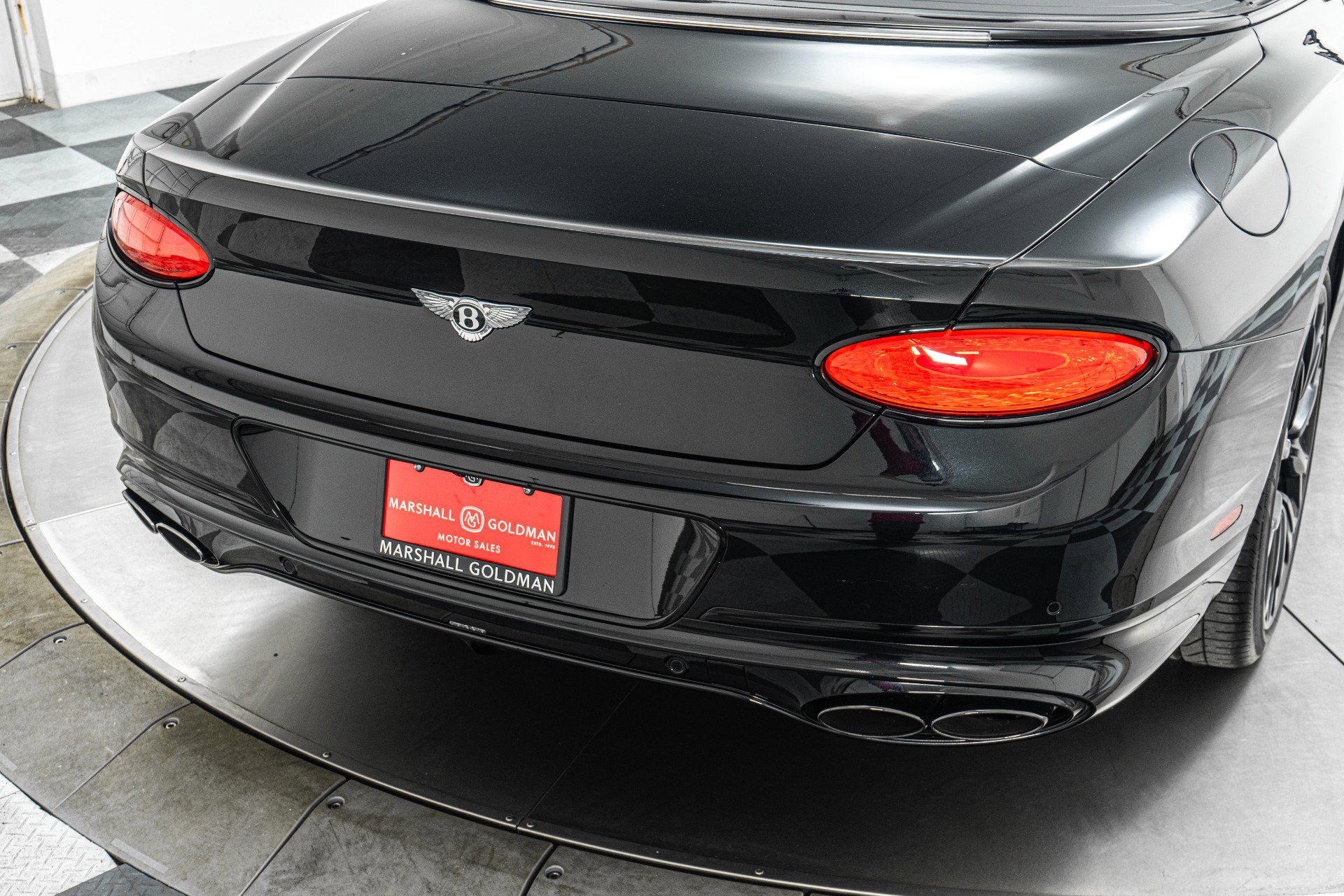 Used 2023 Bentley Continental GT V8 image 39