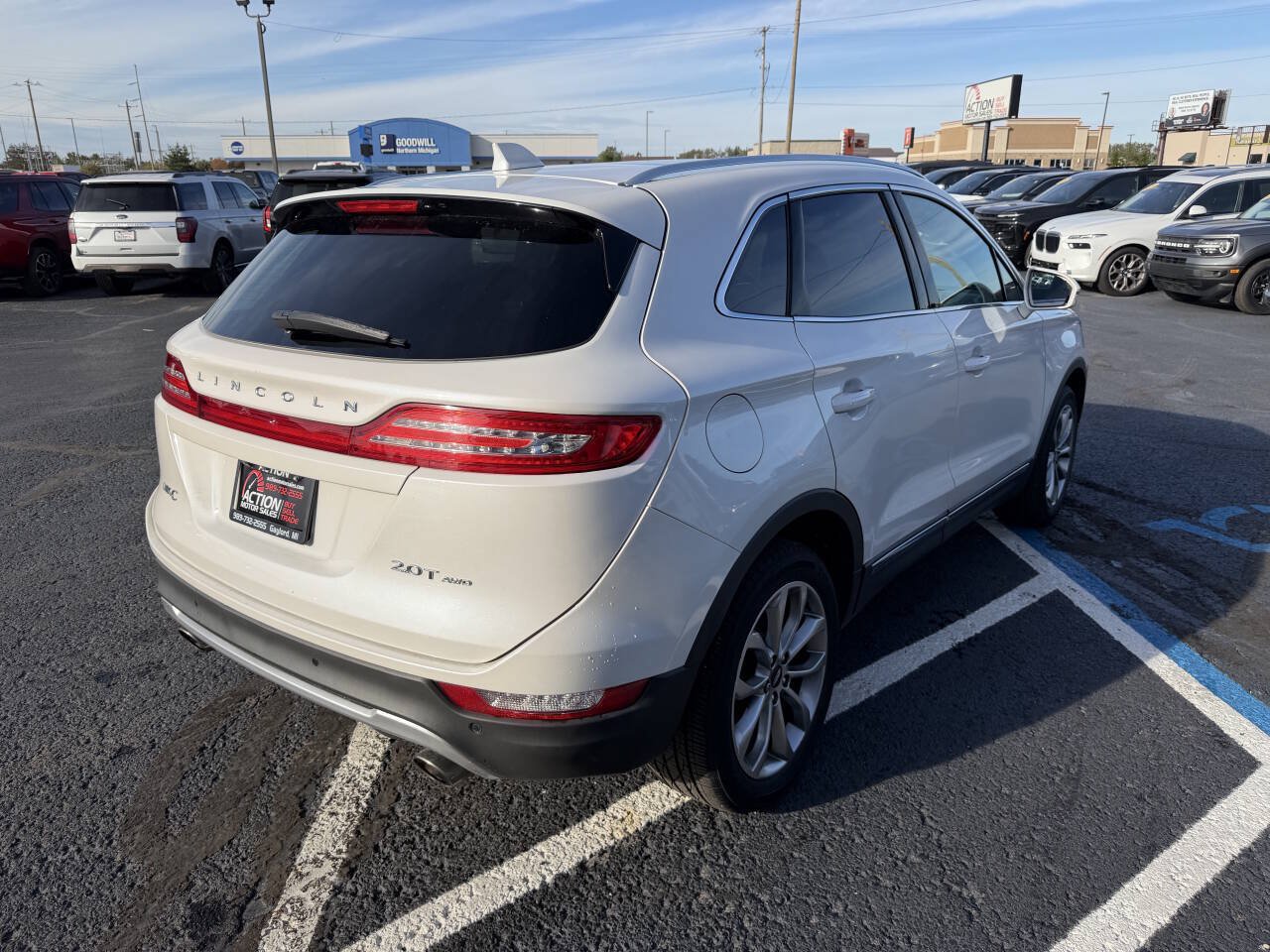 Used 2018 Lincoln MKC Select w/ Select Plus Package AWD/4WD image 5