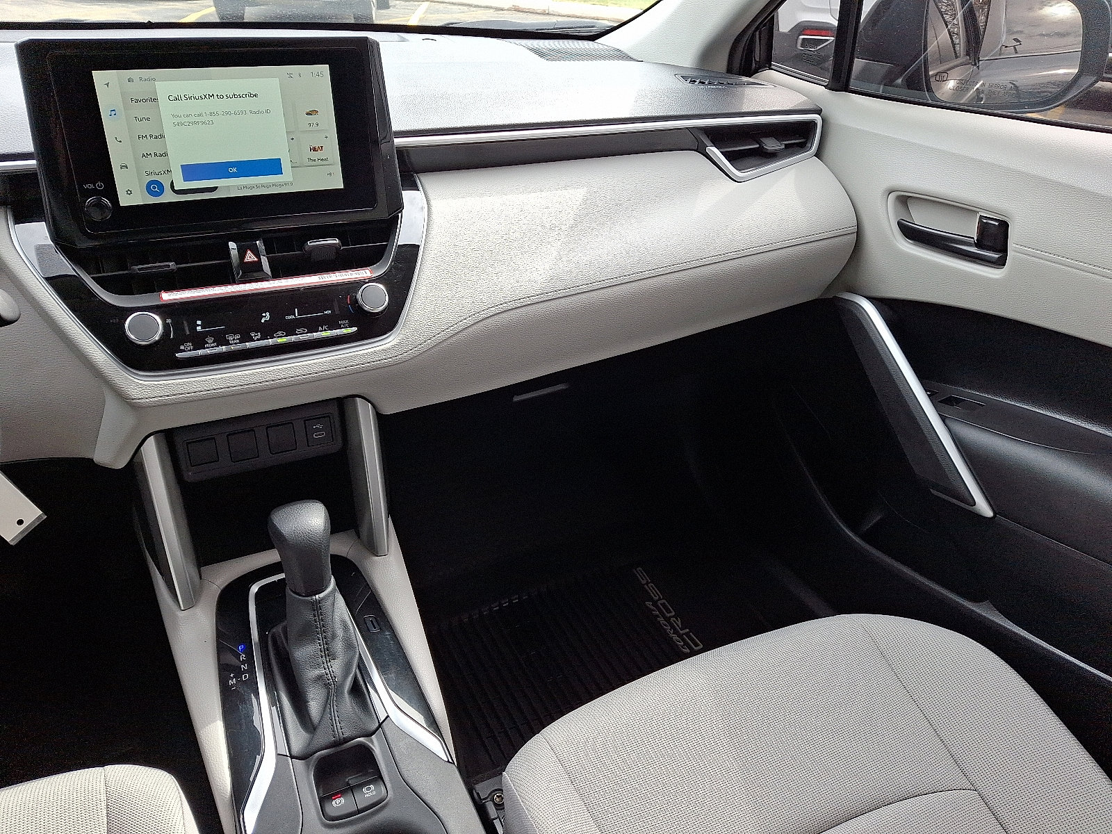 Used 2024 Toyota Corolla Cross L image 16