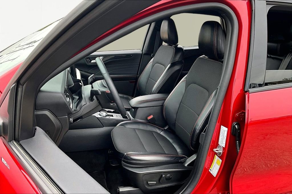 Used 2024 Ford Escape ST-Line w/ Tech Pack #1 image 25