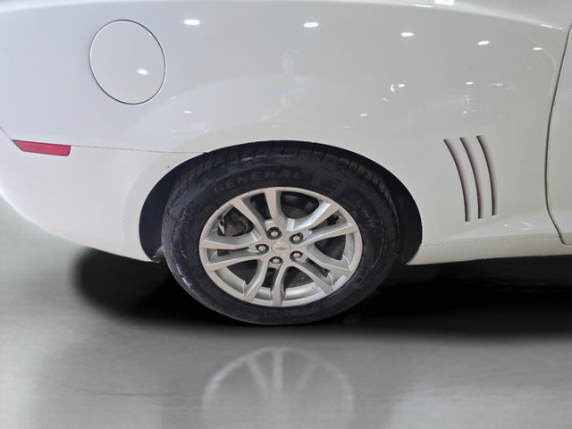 Used 2013 Chevrolet Camaro LT RWD image 25