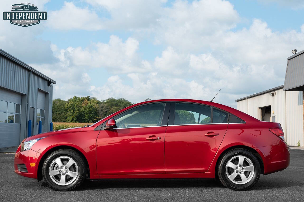 Used 2013 Chevrolet Cruze LT w/ Enhanced Safety Package image 4