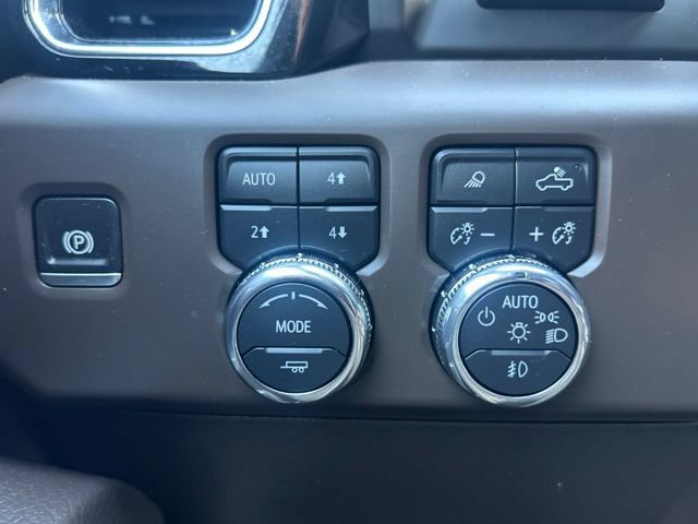 Used 2025 GMC Sierra 2500 Denali w/ Denali Reserve Package AWD/4WD image 14