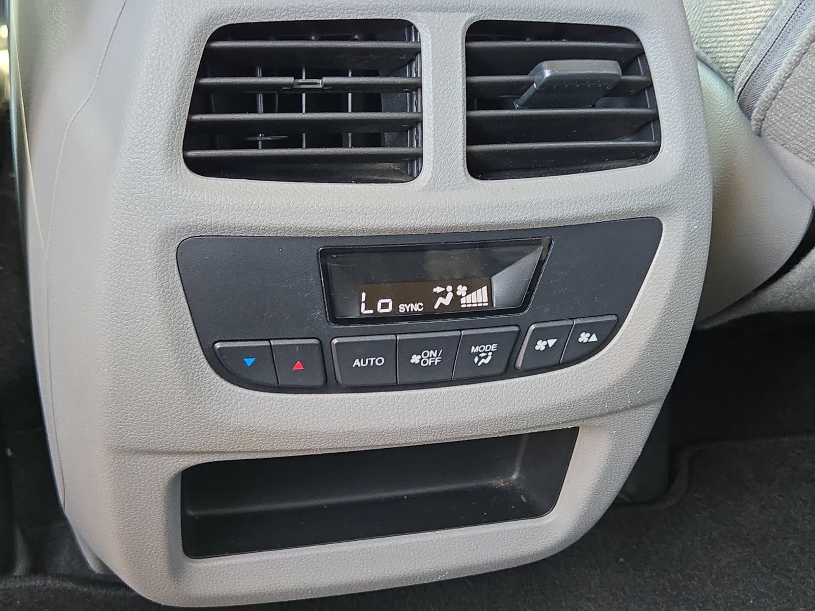 Used 2017 Honda Pilot EX image 16