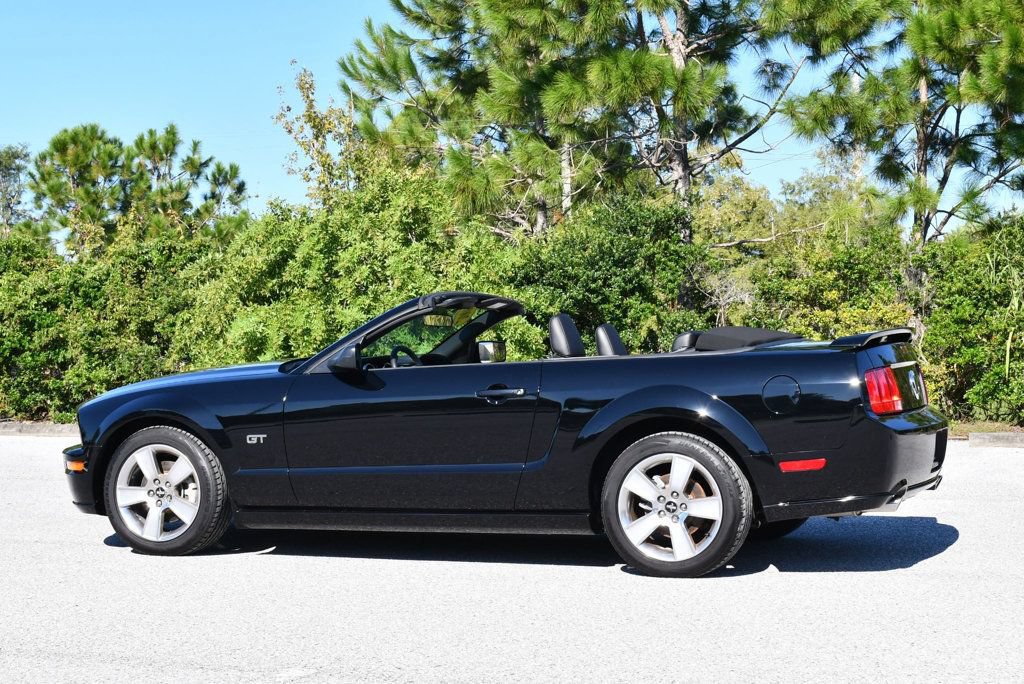 Used 2007 Ford Mustang GT RWD image 38