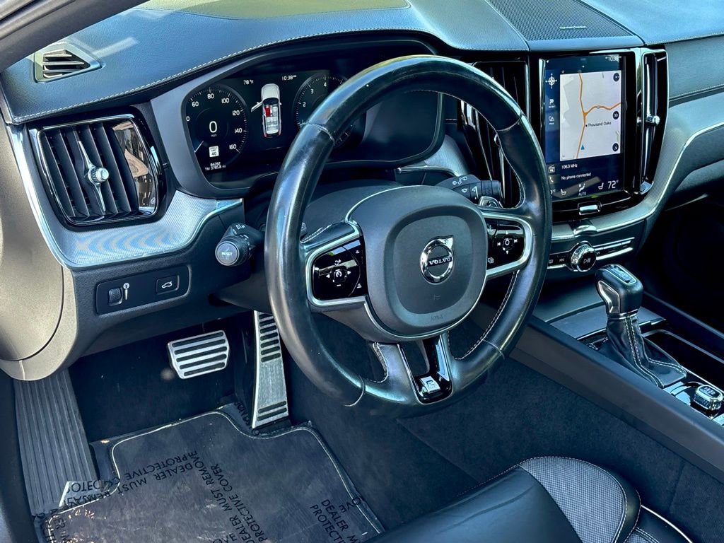 Used 2020 Volvo XC60 T5 R-Design image 18