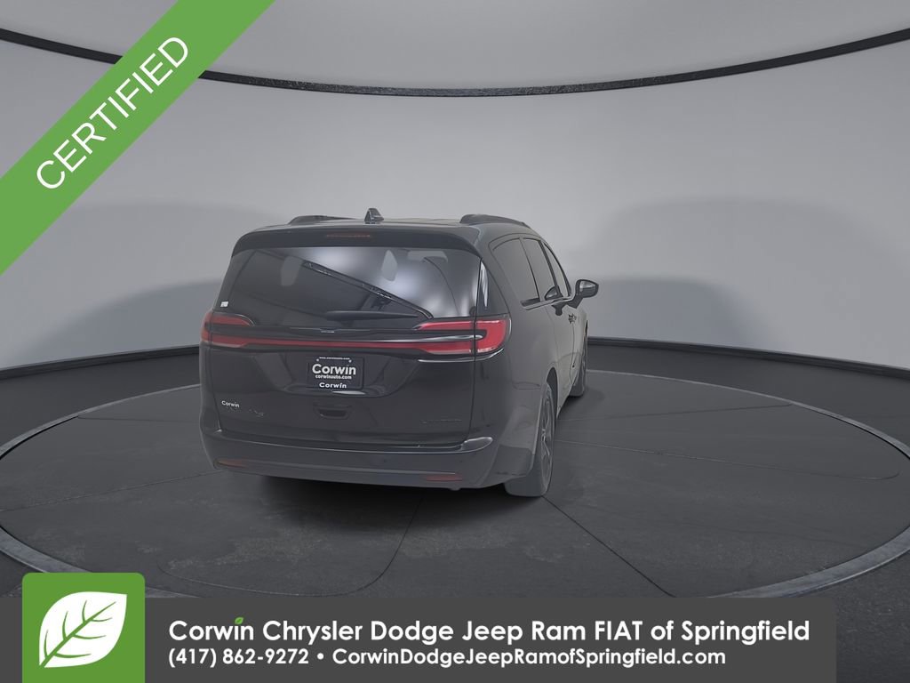 Certified 2025 Chrysler Pacifica Limited image 15