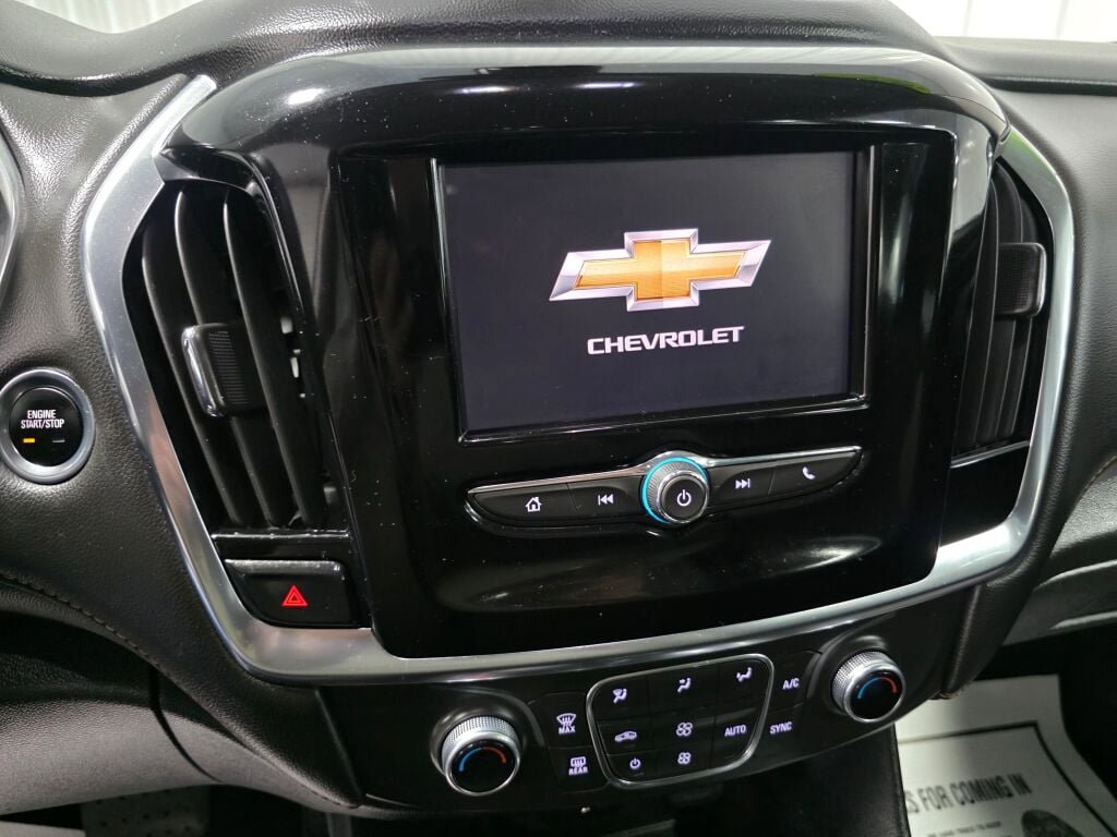 Used 2021 Chevrolet Traverse LS AWD/4WD image 14