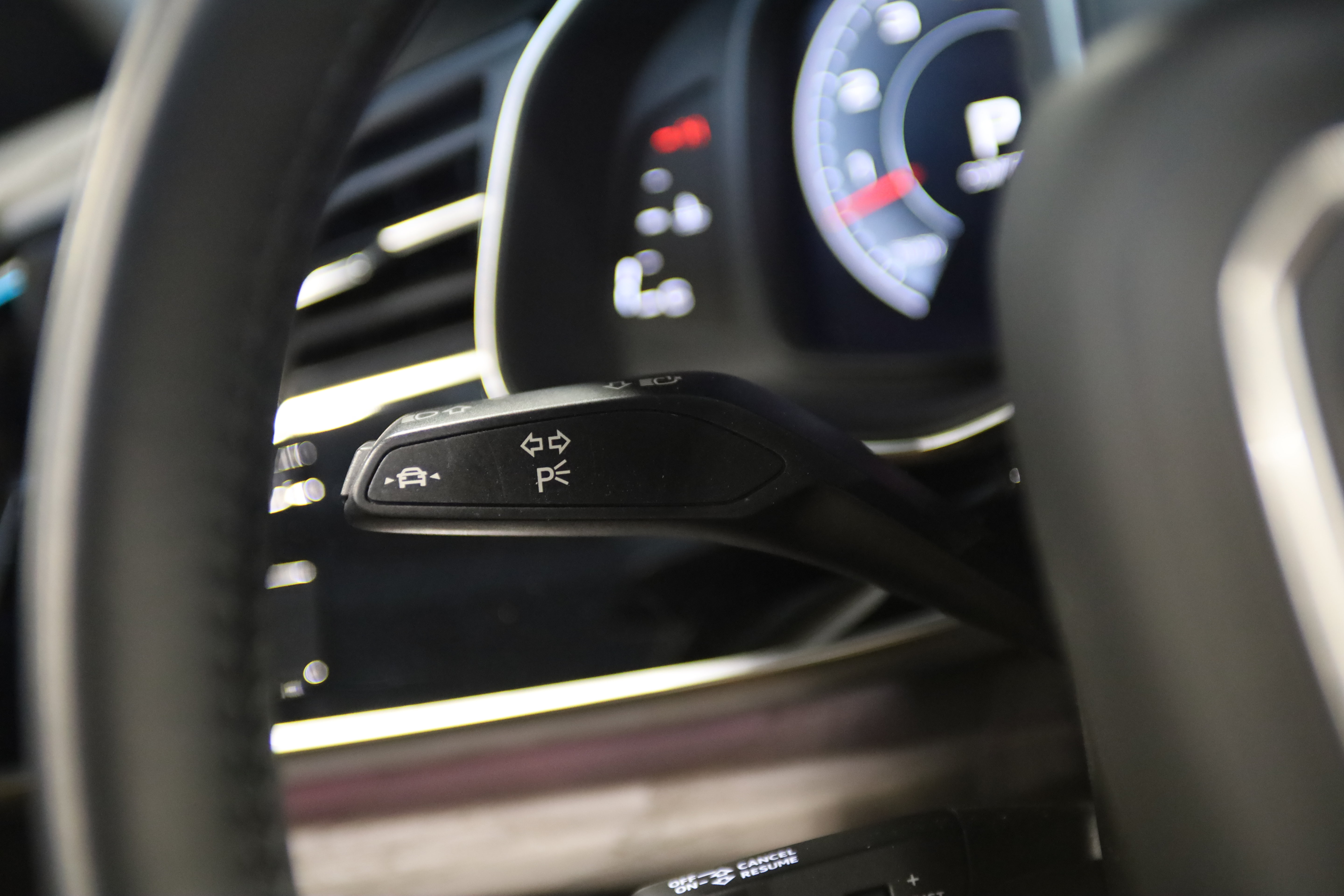 Used 2019 Audi Q8 Prestige AWD/4WD image 22