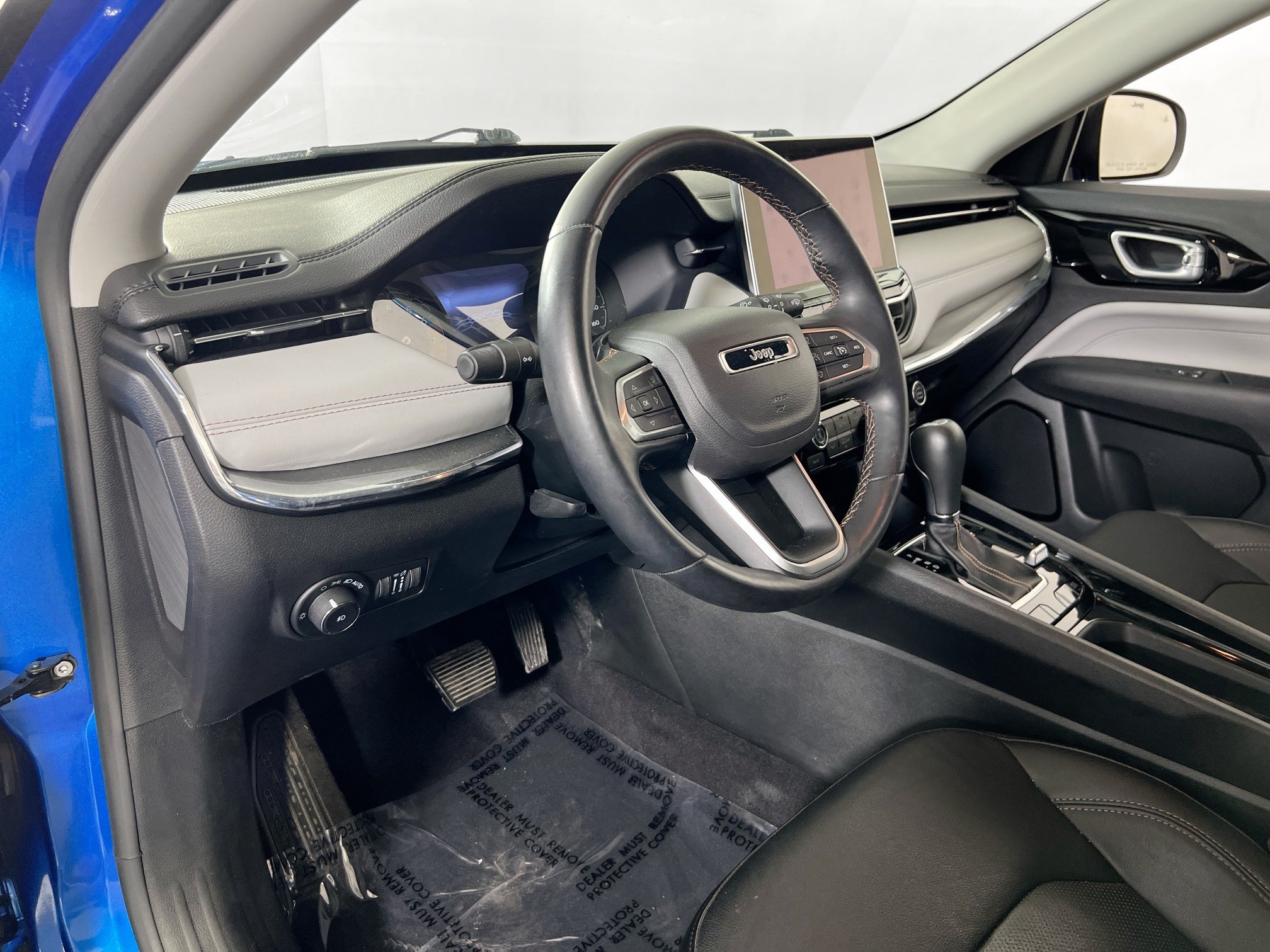 Used 2022 Jeep Compass Limited AWD/4WD image 9