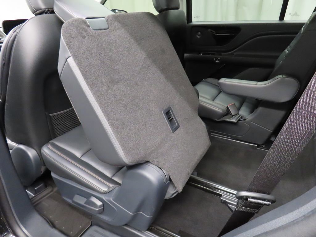 Used 2025 Lincoln Aviator Reserve w/ Jet Appearance Package AWD/4WD image 66
