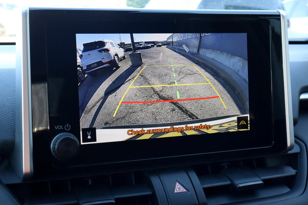 Used 2024 Toyota RAV4 XLE FWD image 12
