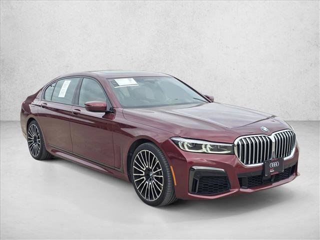 Used 2020 BMW 745e xDrive video 3