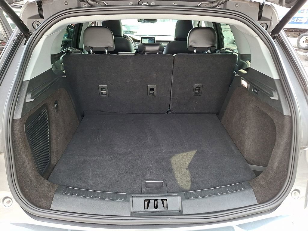 Used 2022 Lincoln Corsair AWD w/ Premium Package image 30